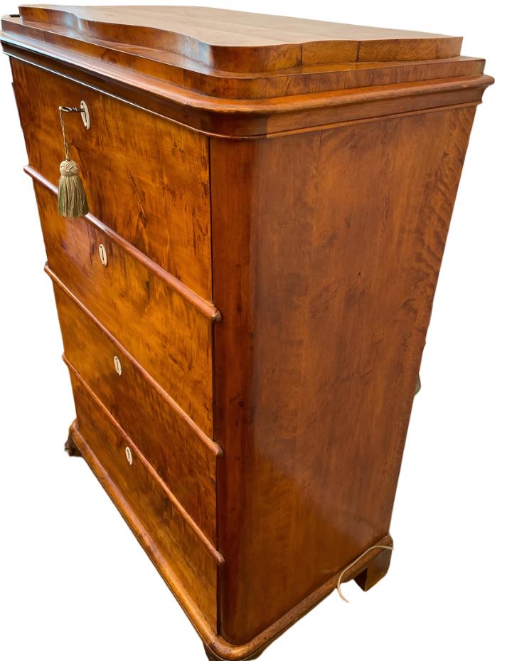 Biedermeier Chest of Drawers with Mother of Pearl Eschoens